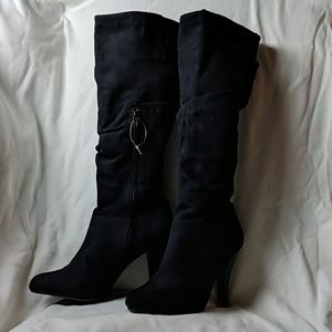 Women's size 9 Tall Black Boot Slightly Used